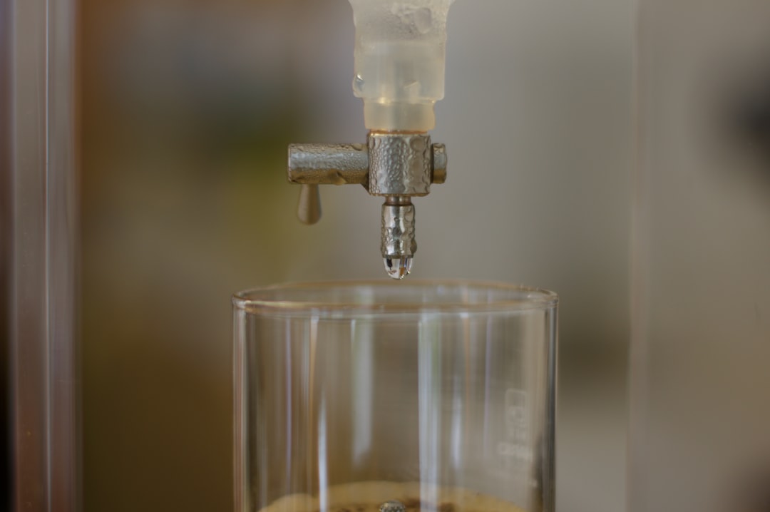 clear glass contanier